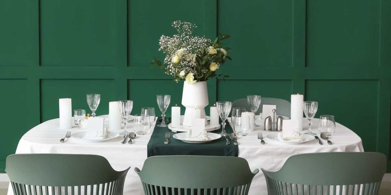 Pour Noël, modernisez le style de votre salle à manger