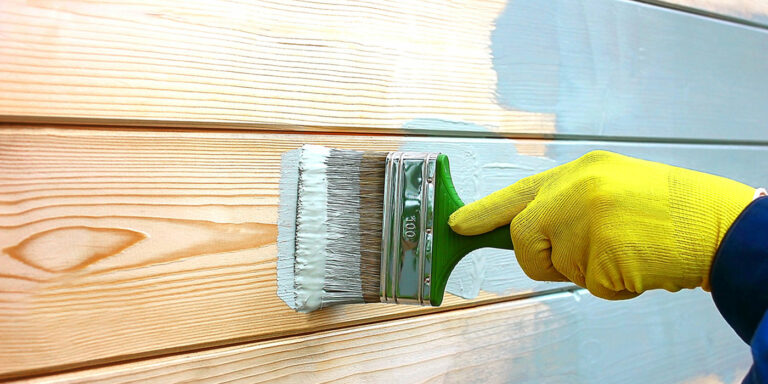 Des produits pour vos projets de peinture dans la cour