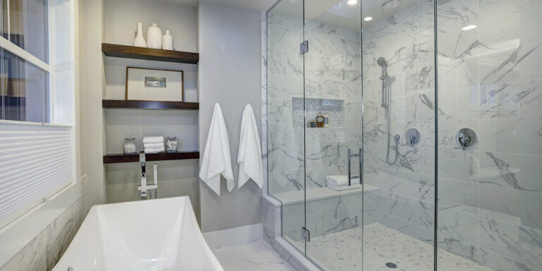 Créer une salle de bains intemporelle
