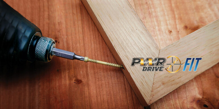 Profil du produit : Encadrez votre terrasse avec les vis PWR Drive FIT